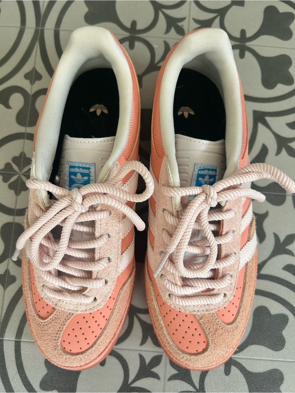 adidas Pink and White Retro Sneakers Bad Bunny. Cabo Rojo. Men’s 7. Women’s 8.